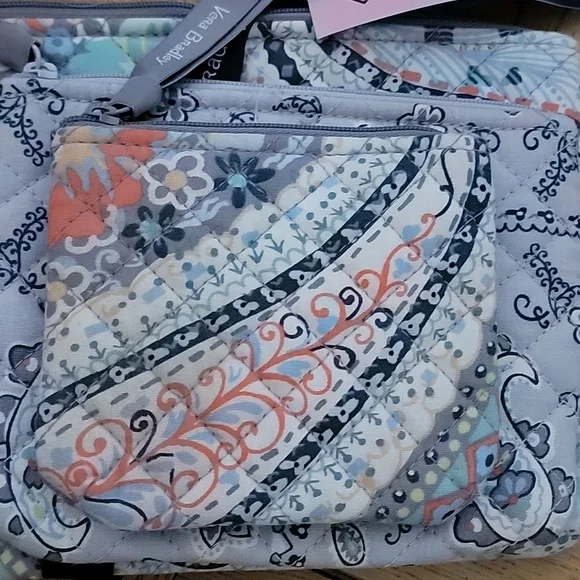 VERA BRADLEY/COSMETIC TRIO - Picture 2 of 13